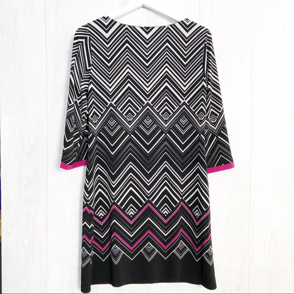 Eliza J Black & White Geometric Shift Dress - Picture 2 of 5